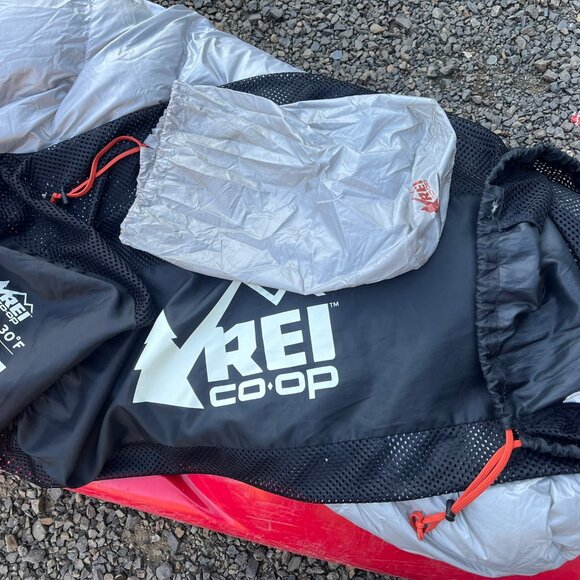 REI Magma 30F DOWN Sleeping Bag 850FP Ultralight 22oz. Womens Regular - Picture 7 of 9